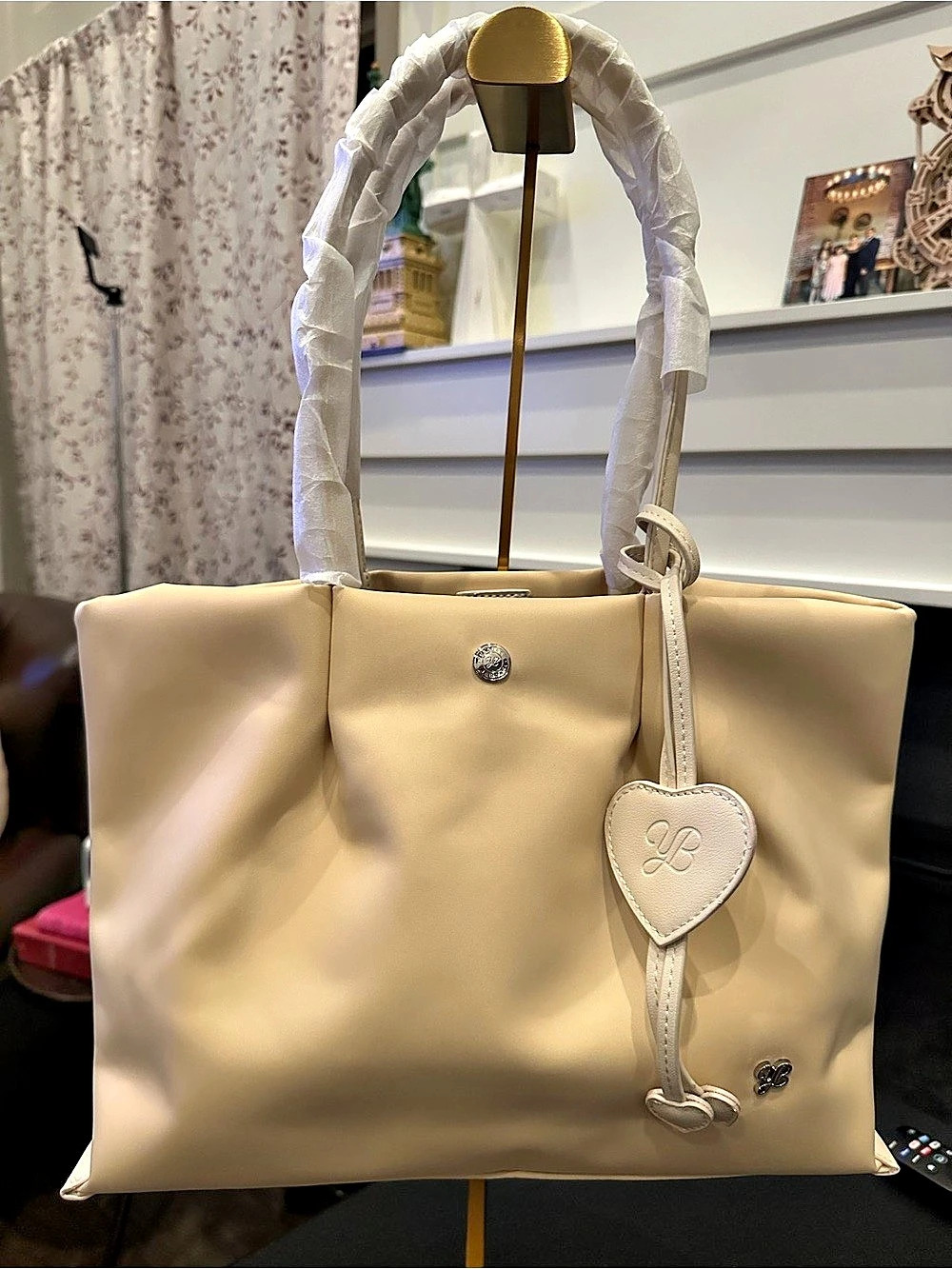 Yunabee Lightweight Premium Nylon Tote Milk Tea Color NWT